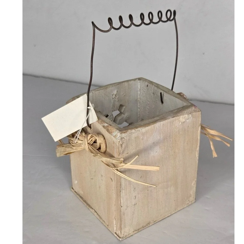 Rustic White Wooden Snowflake Tealight Candle Holder Lantern Primitive Decor‎